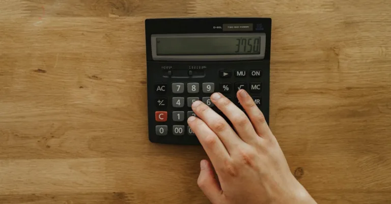 calculez facilement et rapidement les niveaux de décibels avec notre calculateur de décibels précis et intuitif.