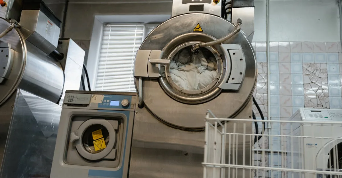 découvrez comment éliminer les mauvaises odeurs de votre machine à laver et garder votre linge frais et propre à chaque lavage.