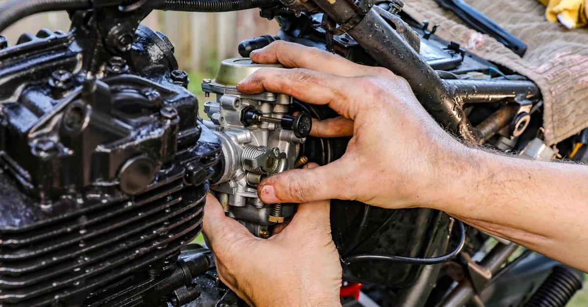 découvrez nos conseils et techniques efficaces pour un nettoyage optimal de votre carburateur, garantissant ainsi des performances moteur améliorées et une meilleure consommation de carburant.