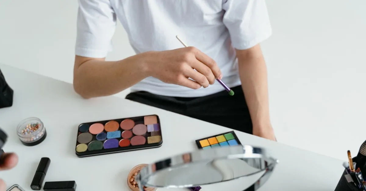 découvrez les meilleurs conseils mode et beauté pour sublimer votre style et révéler votre éclat naturel au quotidien.
