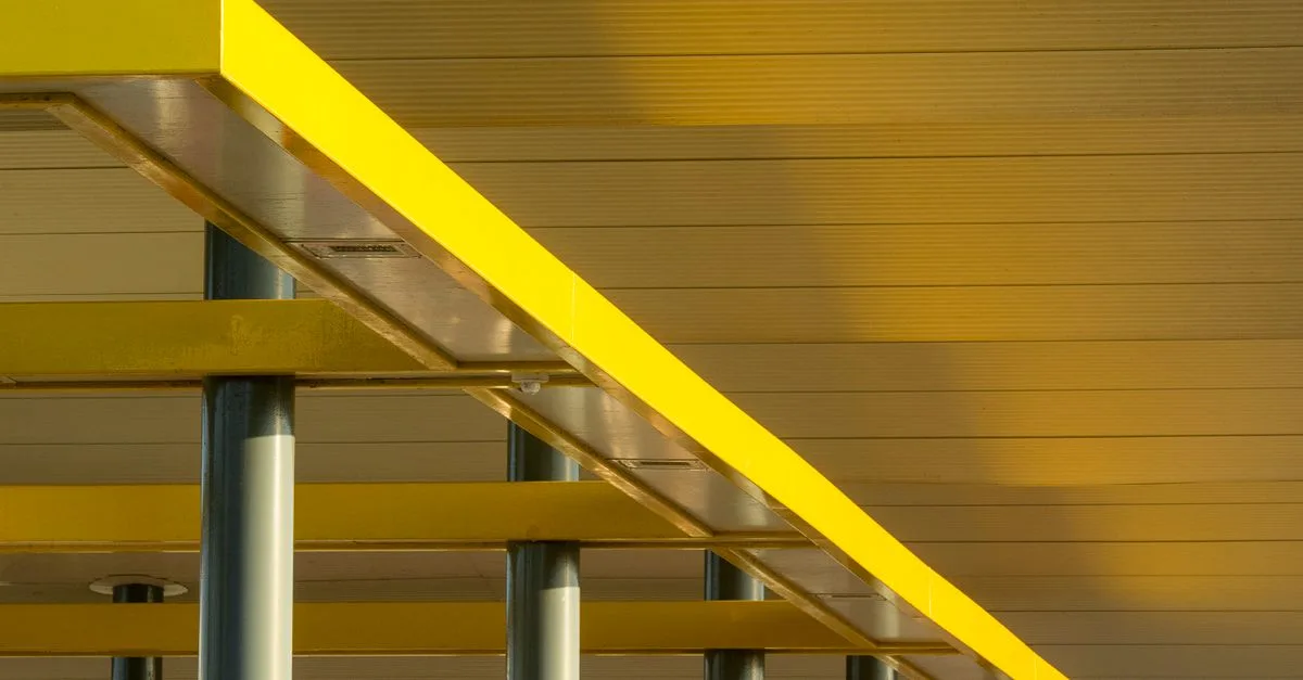 découvrez la portée maximale du plafond autoportant m48, alliant robustesse et design innovant pour des espaces sans compromis.