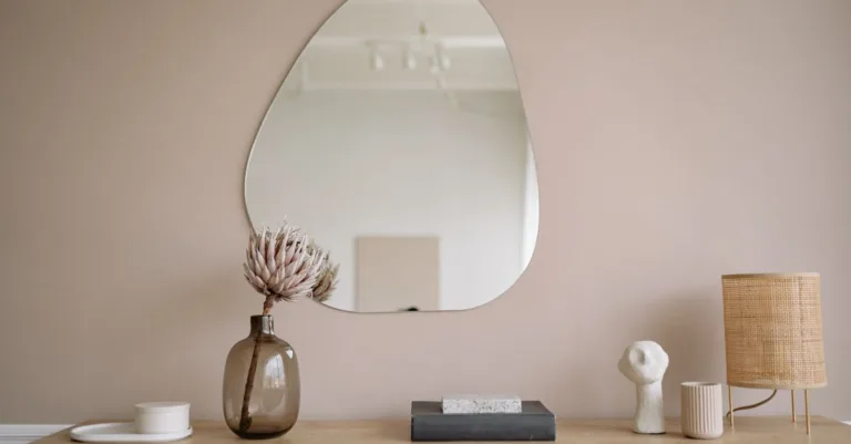 découvrez l'art du décor minimaliste : un style épuré qui privilégie la simplicité, les lignes claires et les espaces dégagés pour un intérieur élégant et apaisant.