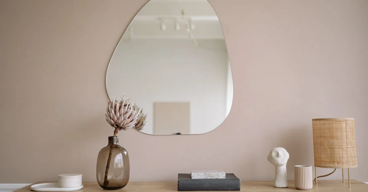 découvrez l'art du décor minimaliste : un style épuré qui privilégie la simplicité, les lignes claires et les espaces dégagés pour un intérieur élégant et apaisant.