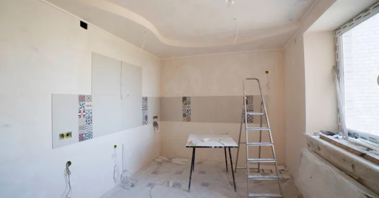 découvrez tout ce que vous devez savoir sur le coût de la rénovation : estimations, conseils et astuces pour bien gérer votre budget.