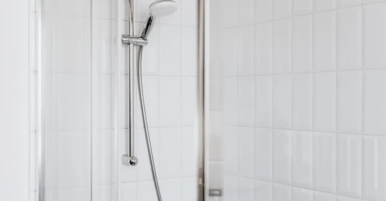 élévation de receveur de douche : guide complet pour choisir, installer et optimiser l’espace sous votre douche.