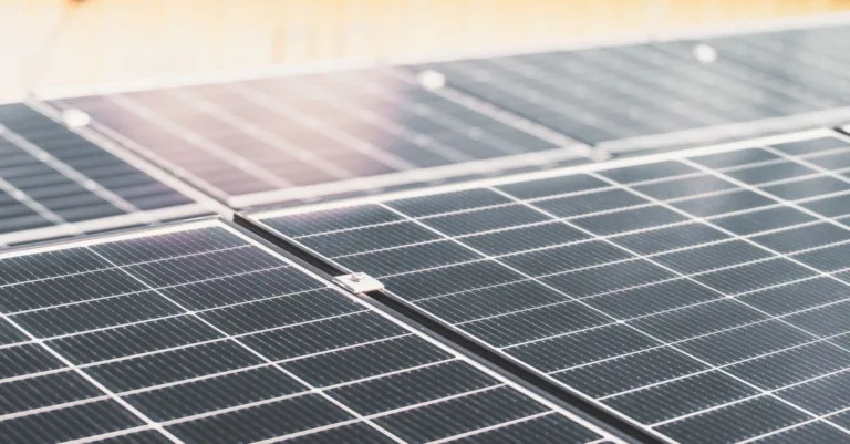 découvrez nos panneaux solaires haute performance pour une énergie propre et durable, adaptée à tous vos besoins énergétiques.